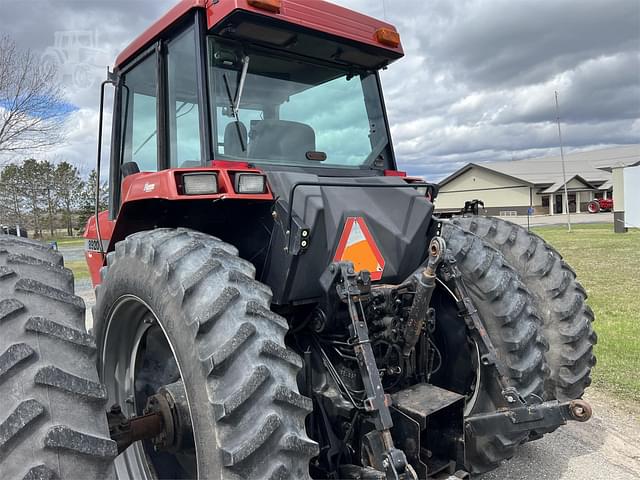 Image of Case IH 8920 equipment image 4