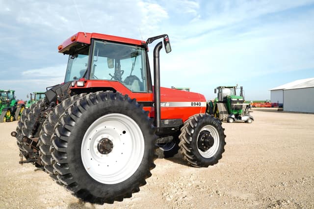 Image of Case IH 8940 equipment image 2
