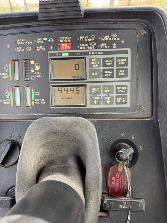 Image of Case IH 8940 equipment image 3