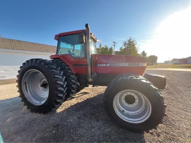 Image of Case IH 8950 equipment image 1