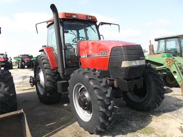 Image of Case IH MX135 equipment image 1