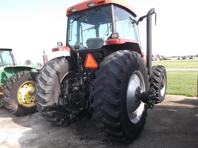 Image of Case IH MX135 equipment image 3