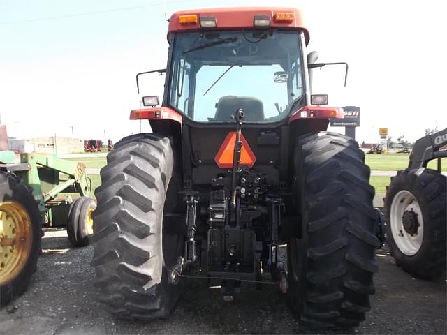 Image of Case IH MX135 equipment image 4