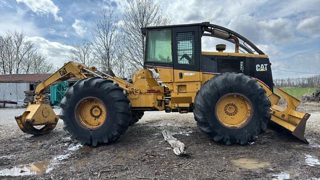 Image of Caterpillar 525 equipment image 1