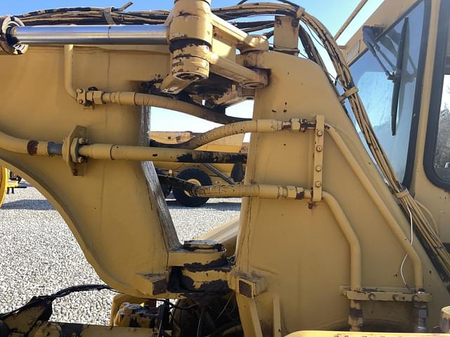 Image of Caterpillar 613C equipment image 4