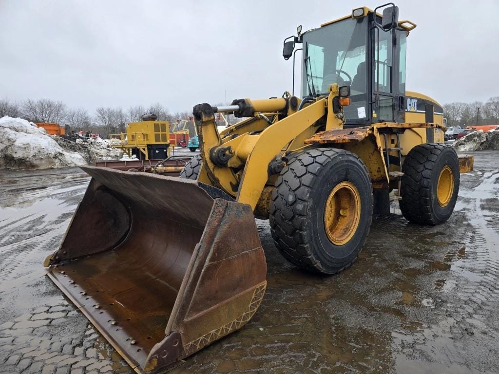 1998 Caterpillar 938G Equipment Image0