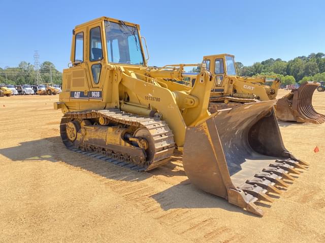 Image of Caterpillar 963B equipment image 3