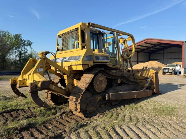 Image of Caterpillar D6R XL equipment image 2