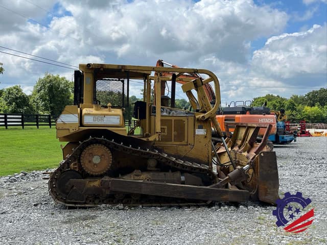 Image of Caterpillar D6R XL equipment image 4