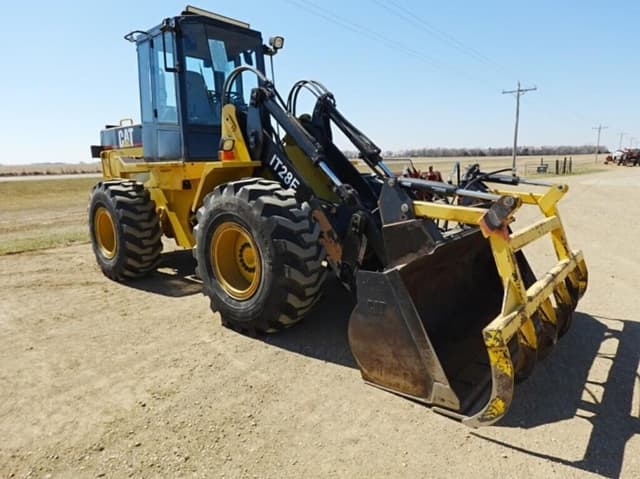Image of Caterpillar IT28F equipment image 1