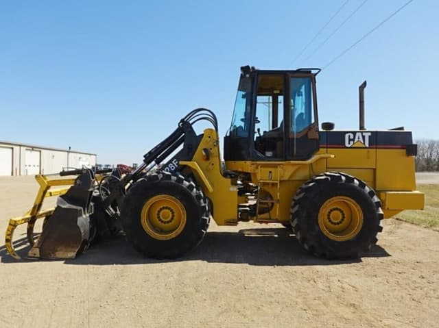 Image of Caterpillar IT28F equipment image 4