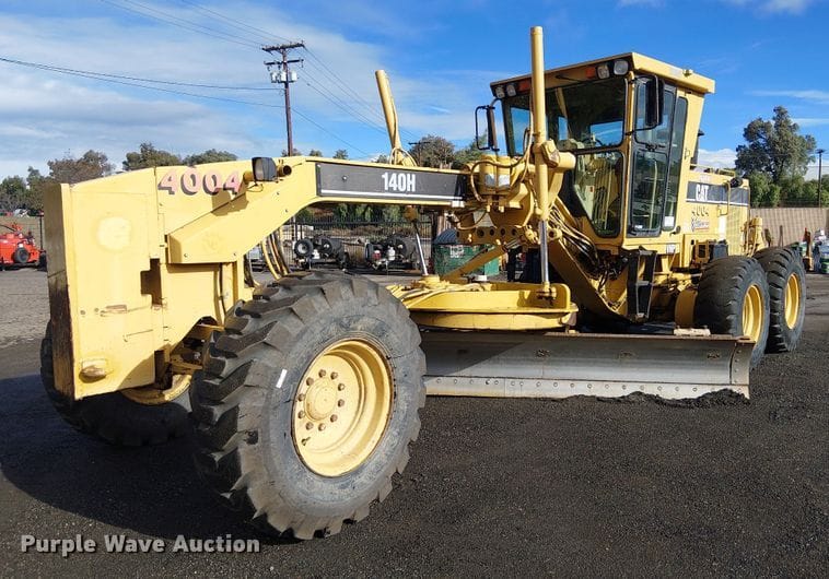 1998 Caterpillar 140H Equipment Image0