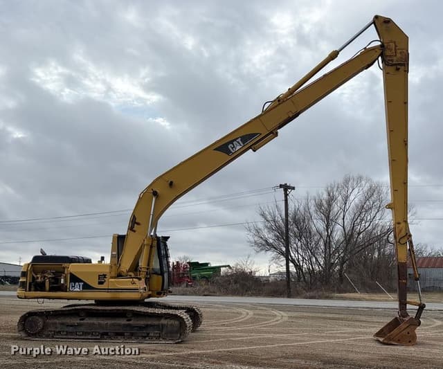 Image of Caterpillar 322BL equipment image 3