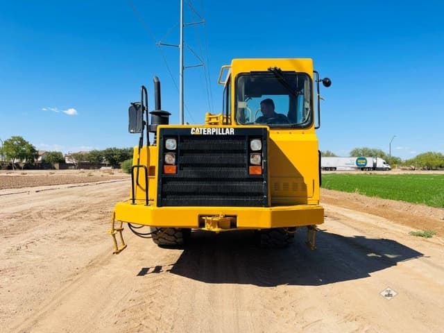 Image of Caterpillar 613C Series II equipment image 2