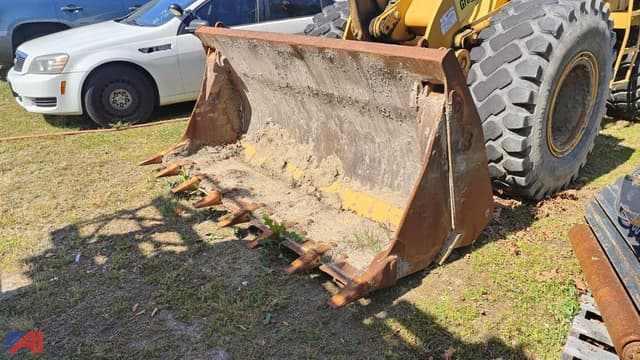 Image of Caterpillar 924F equipment image 4