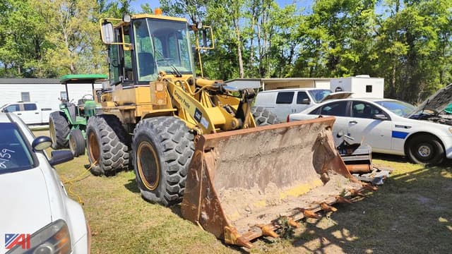 Image of Caterpillar 924F equipment image 3
