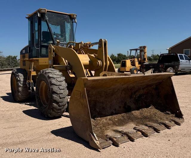 Image of Caterpillar 928G equipment image 2