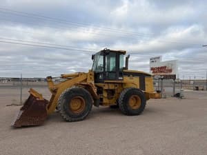 1998 Caterpillar 938G Image