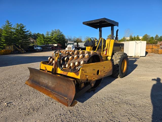 Image of Caterpillar CP-563C equipment image 1