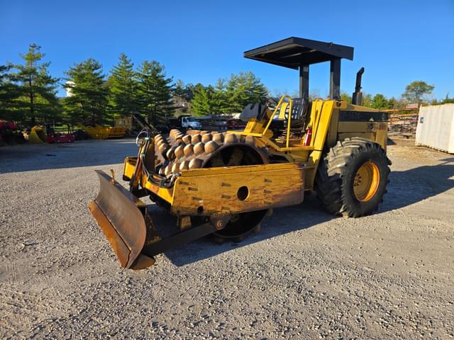 Image of Caterpillar CP-563C equipment image 2