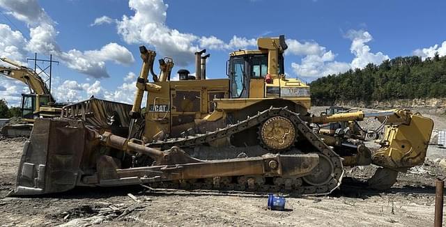 Image of Caterpillar D11R equipment image 2