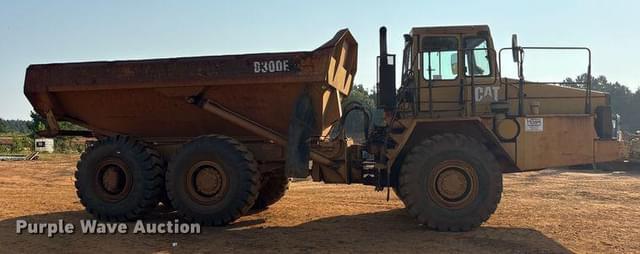 Image of Caterpillar D300E equipment image 3