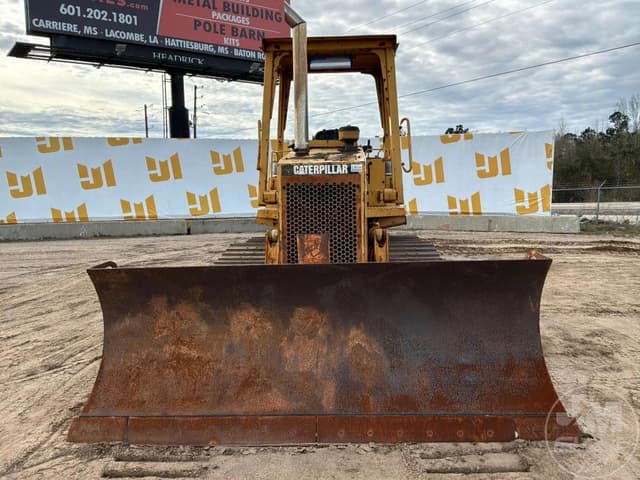 Image of Caterpillar D4C equipment image 1