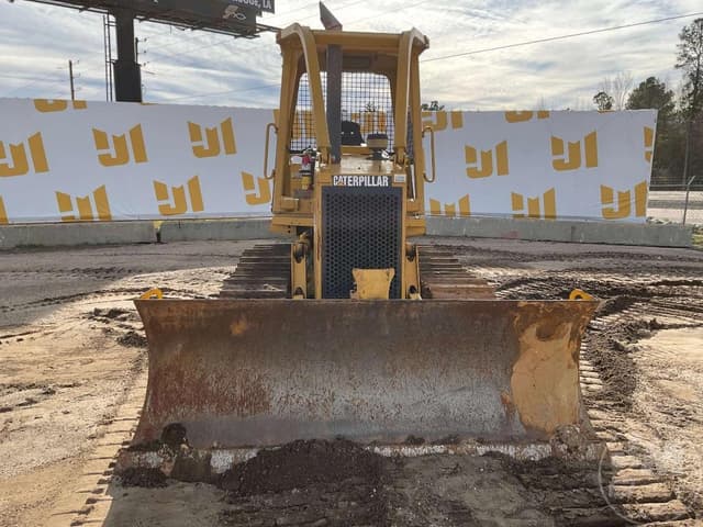 Image of Caterpillar D4C equipment image 1
