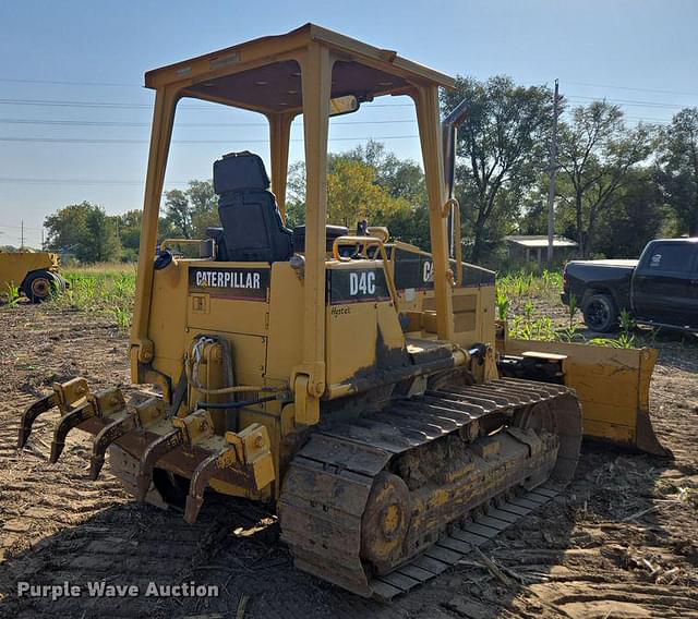 Image of Caterpillar D4C equipment image 4