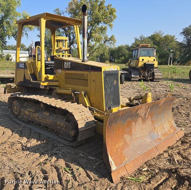 Image of Caterpillar D4C equipment image 2