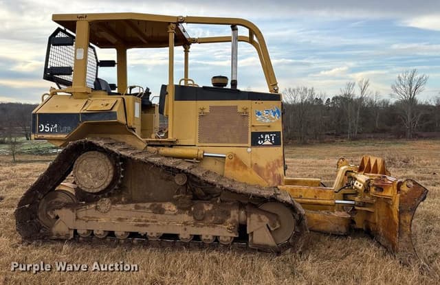 Image of Caterpillar D5M LGP equipment image 3
