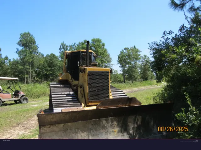 Image of Caterpillar D6M LGP equipment image 2