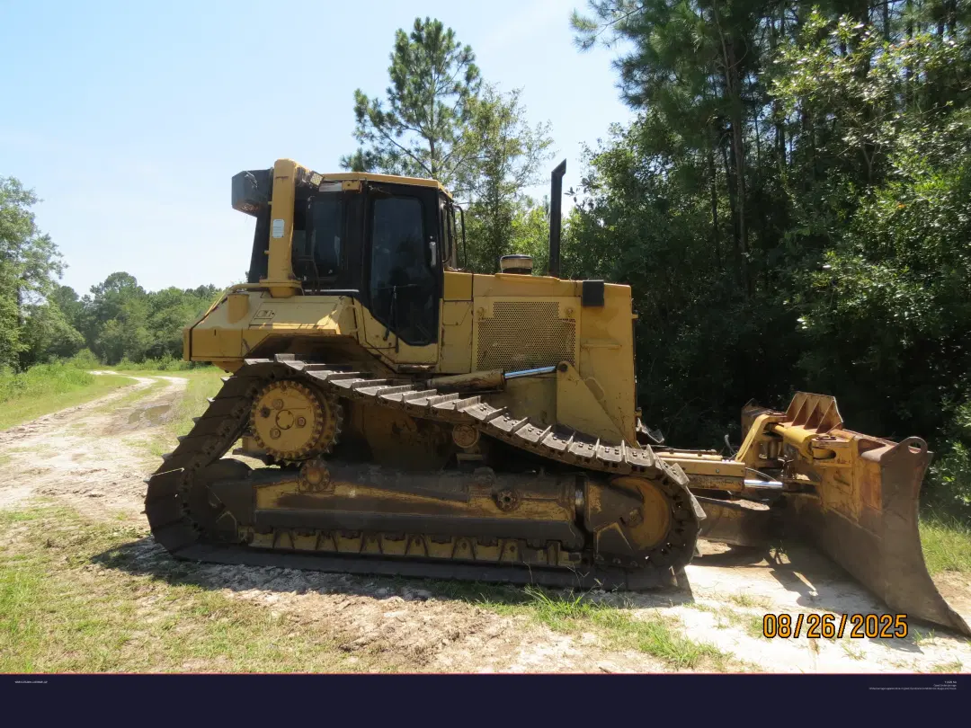 Image of Caterpillar D6M LGP Primary image