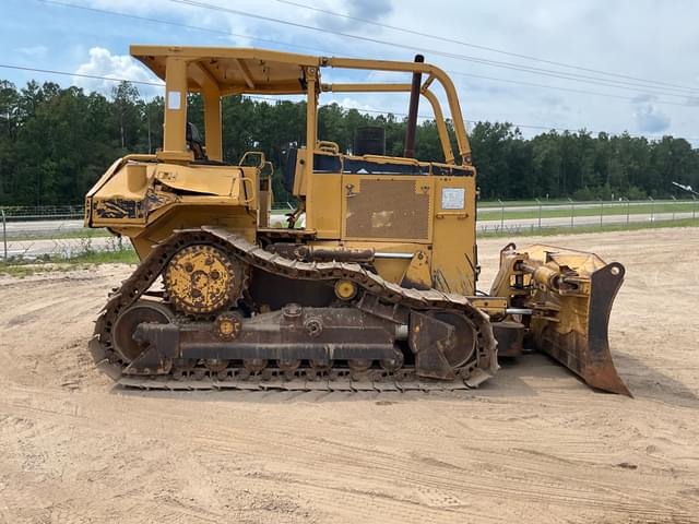 Image of Caterpillar D6M XL equipment image 3