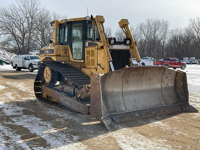 Image of Caterpillar D6R XL equipment image 2