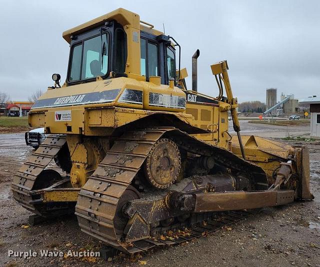 Image of Caterpillar D6R XL equipment image 4