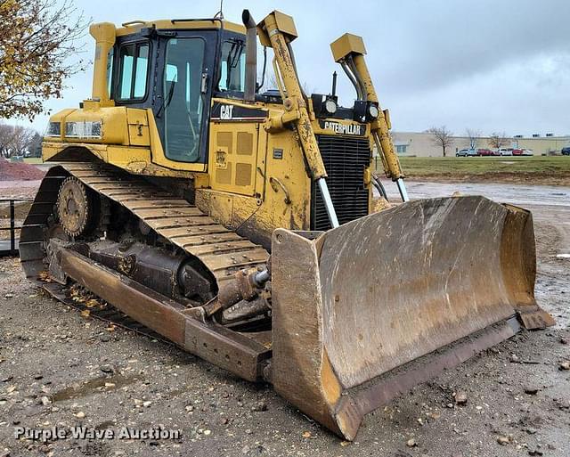 Image of Caterpillar D6R XL equipment image 2