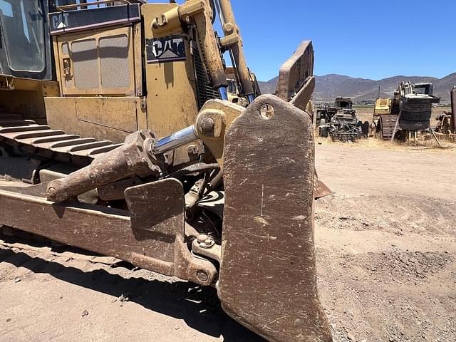 Image of Caterpillar D8R equipment image 4