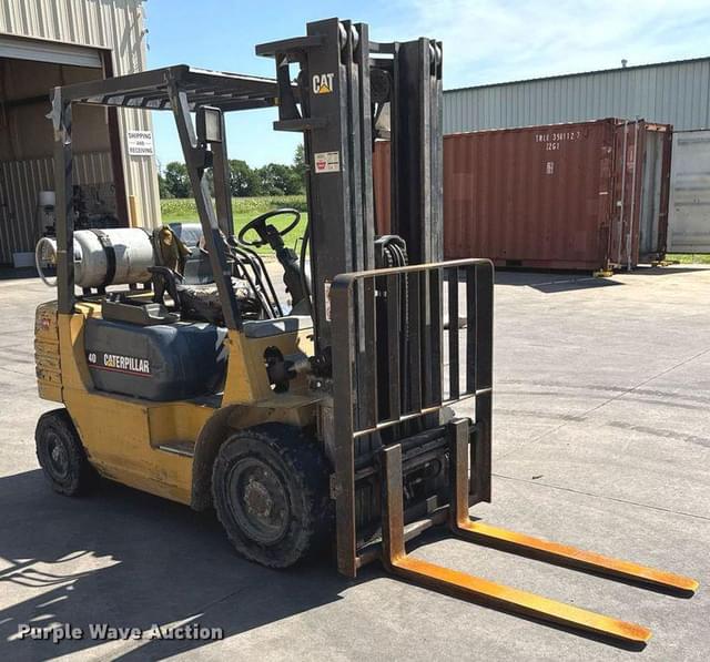Image of Caterpillar 40 equipment image 2