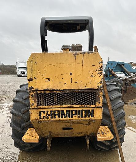 Image of Champion 840P equipment image 3