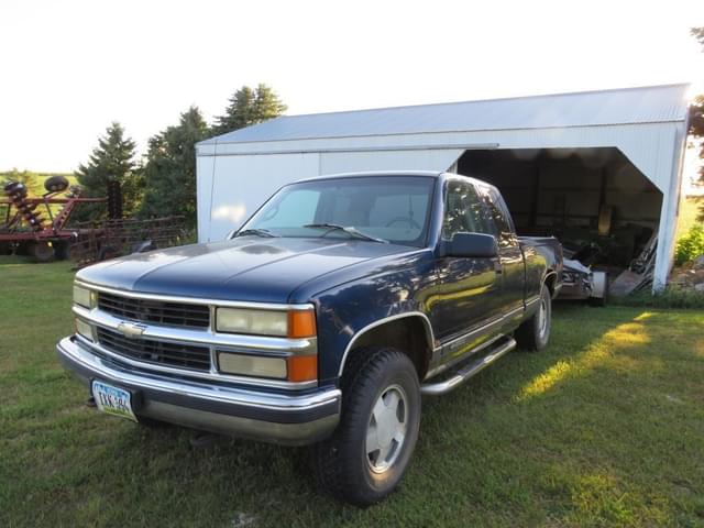 Image of Chevrolet 1500 equipment image 1