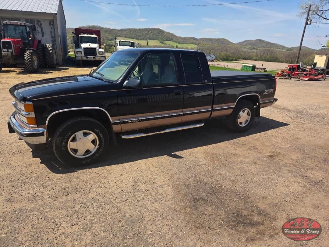 Image of Chevrolet 1500 Primary image