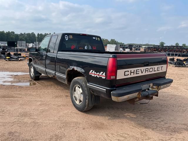 Image of Chevrolet 1500 equipment image 2