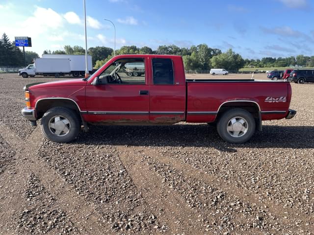 Image of Chevrolet 1500 equipment image 1