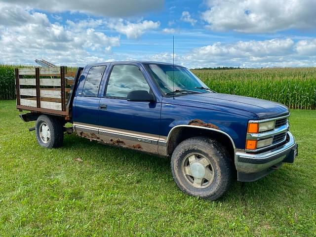 Image of Chevrolet 1500 equipment image 2