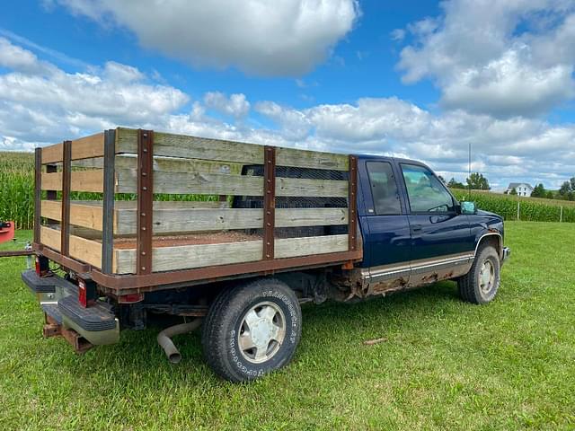 Image of Chevrolet 1500 equipment image 3