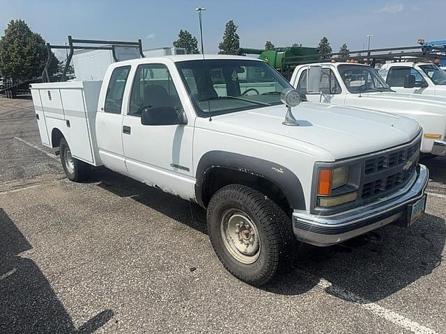 Image of Chevrolet 2500 equipment image 3