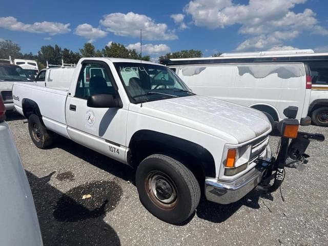 Image of Chevrolet 2500 equipment image 3