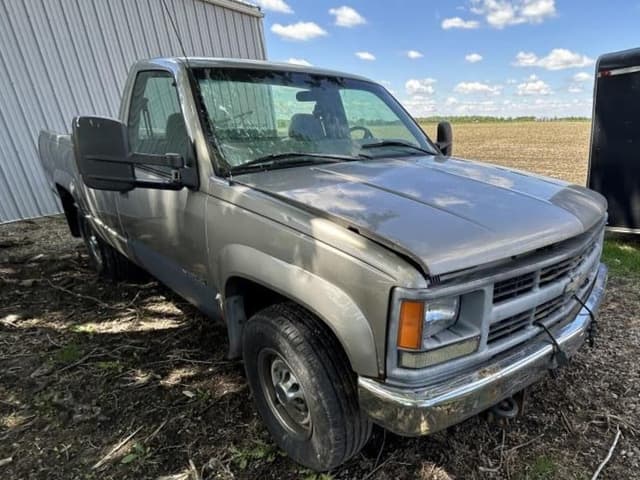 Image of Chevrolet 2500 equipment image 4