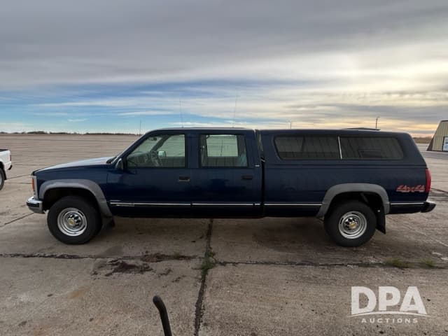 Image of Chevrolet 3500 equipment image 1
